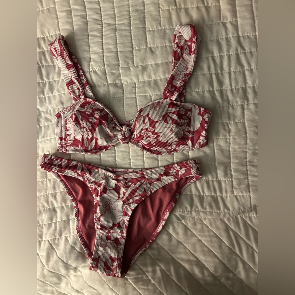 Xhilaration Ladies Swim Wear  Size:  Large